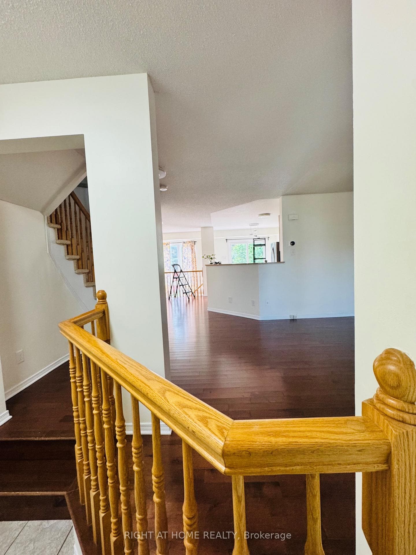 1069 Marconi Avenue photo 6
