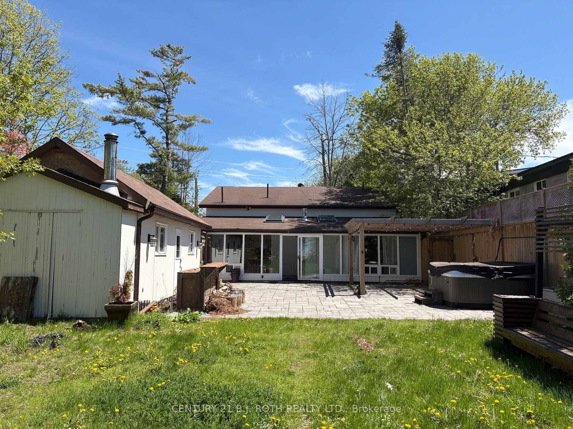 288 RIVER Road photo 33