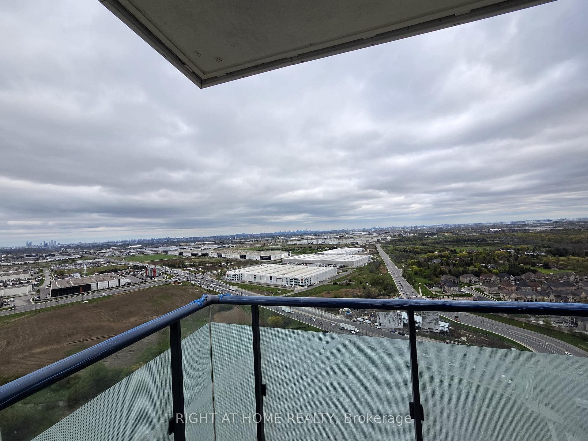 15 Skyridge Drive Unit 3002 photo 10
