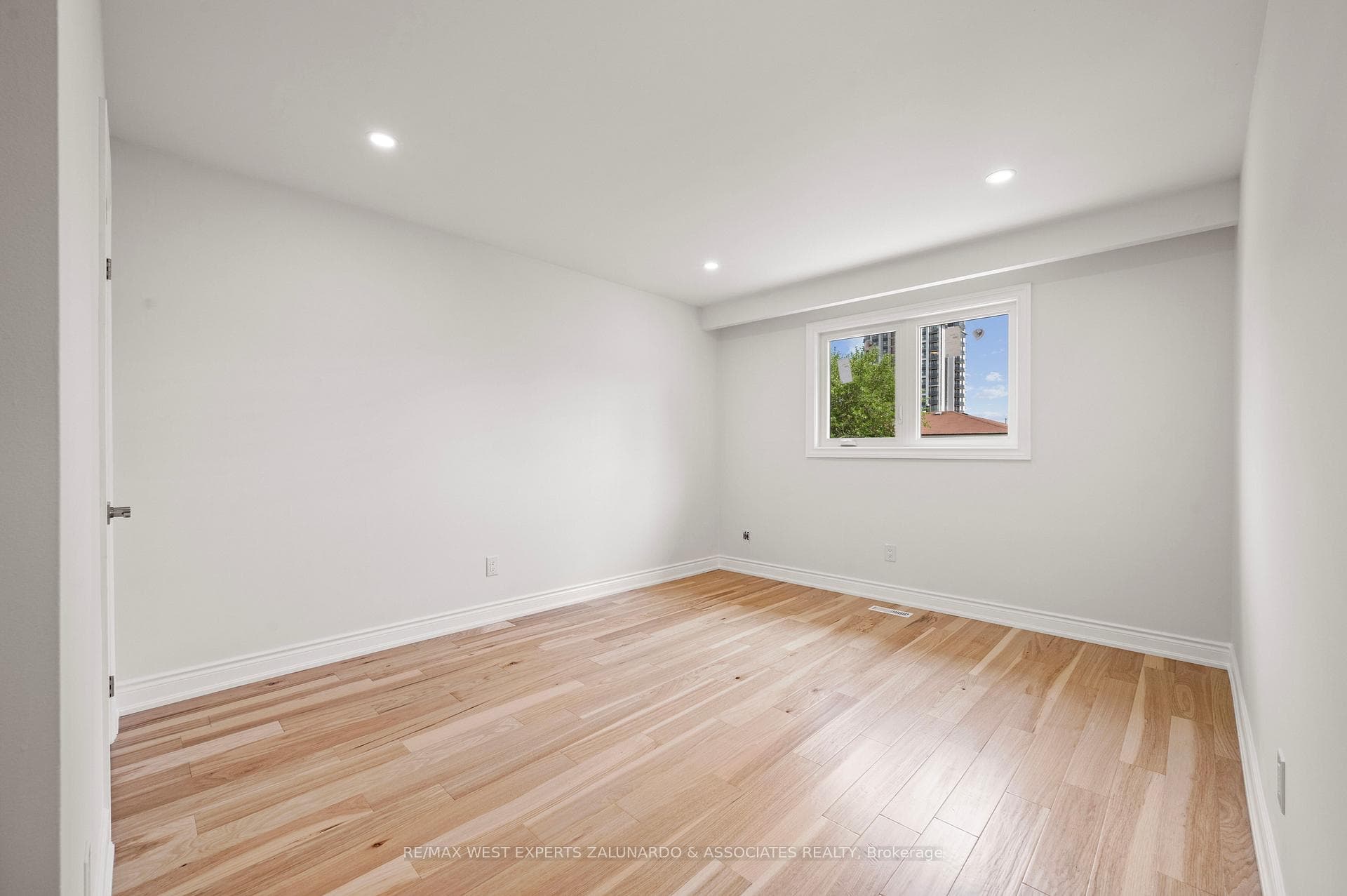 202 Meadows Boulevard photo 14