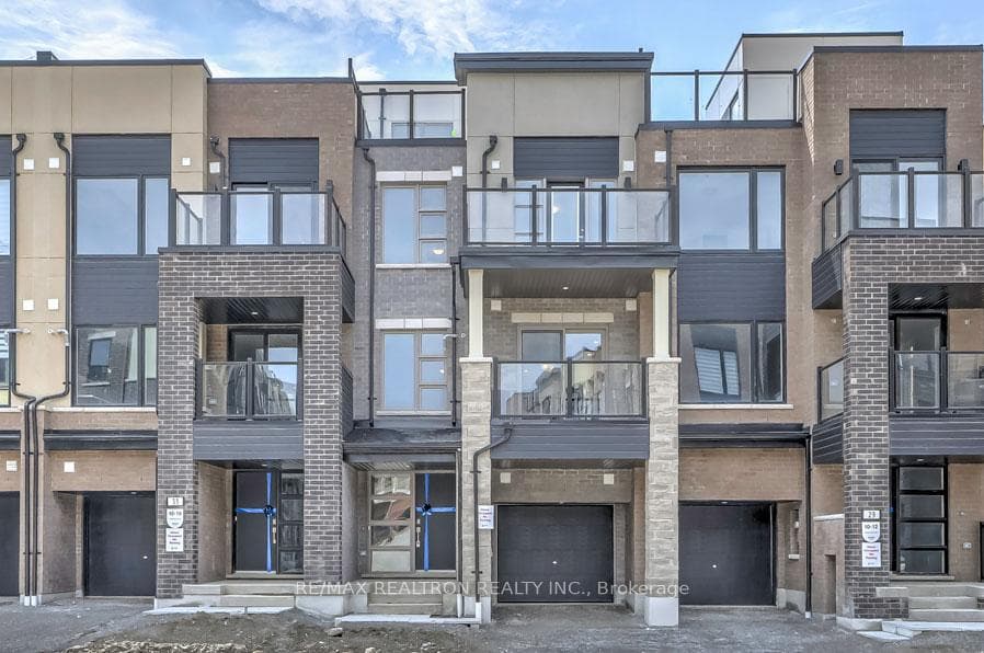 31 Schmidt Lane photo 1