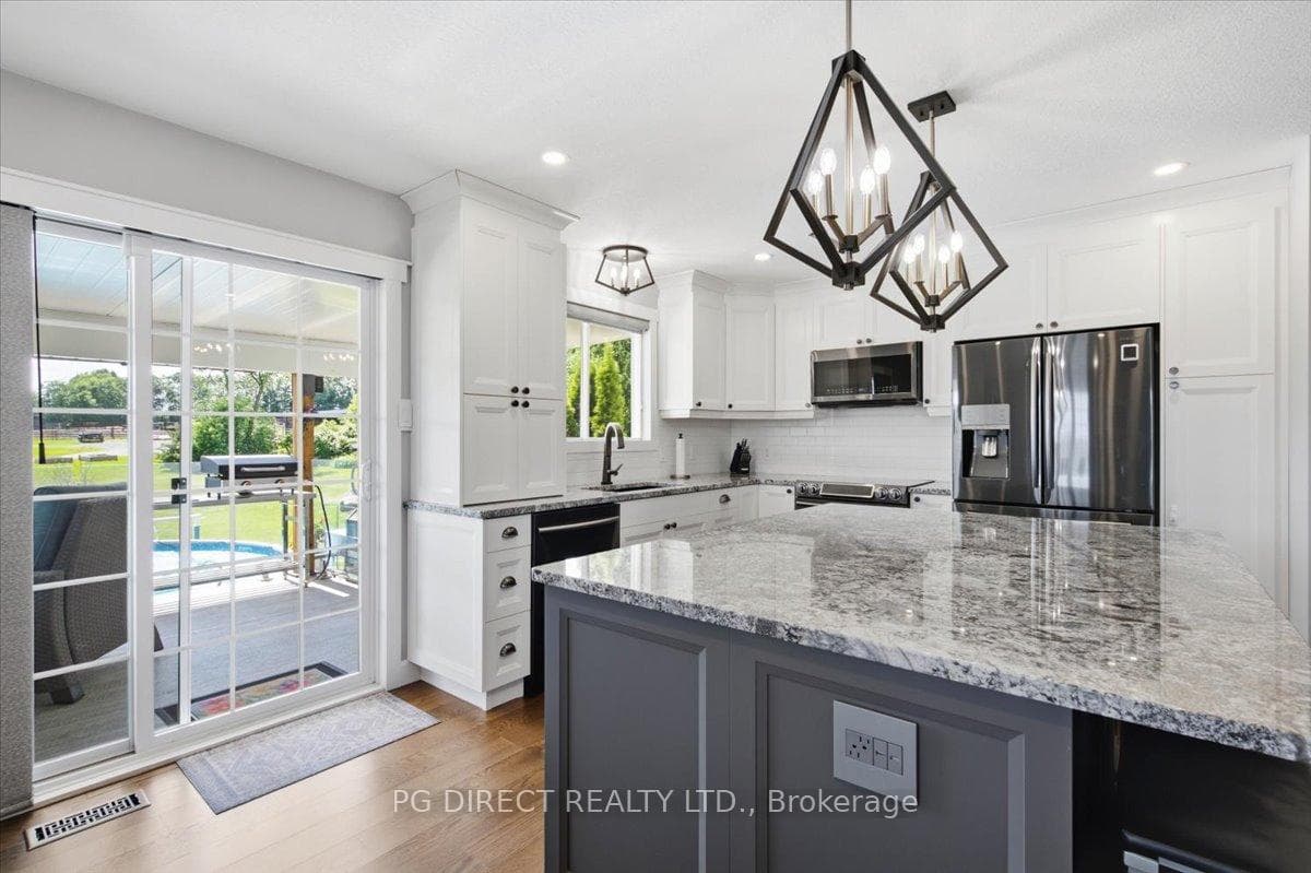 1611 Thrasher Road photo 4