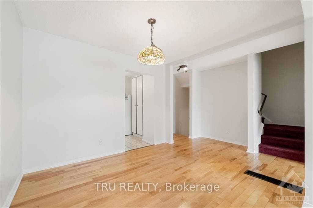 2270 COTTERS Crescent Unit 249 photo 13