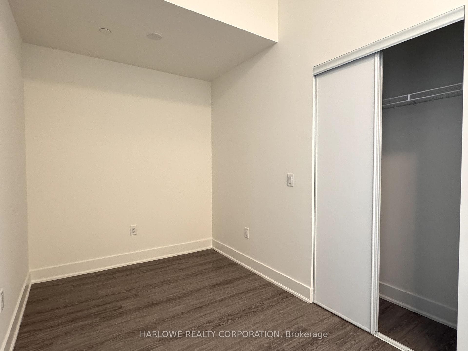 185 Deerfield Road Unit 409 photo 10