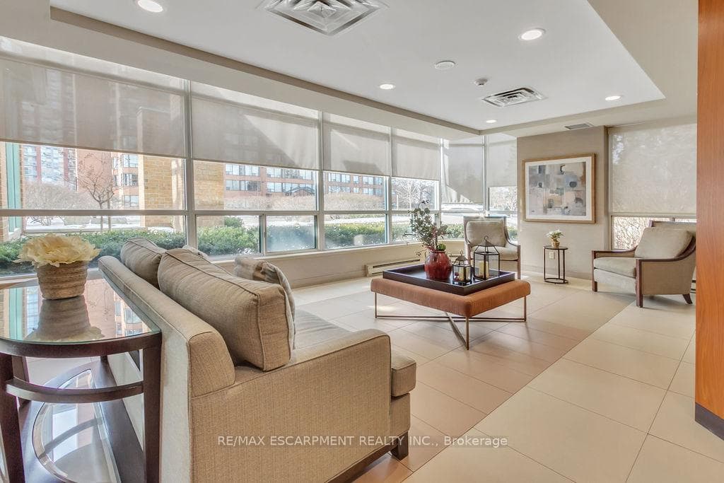 1276 Maple Crossing Boulevard Unit 607 photo 22
