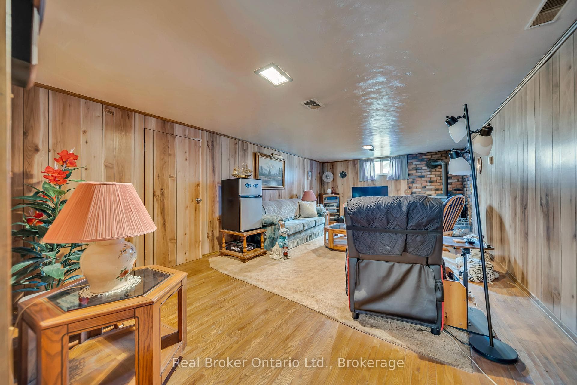 144 Byron Avenue photo 29