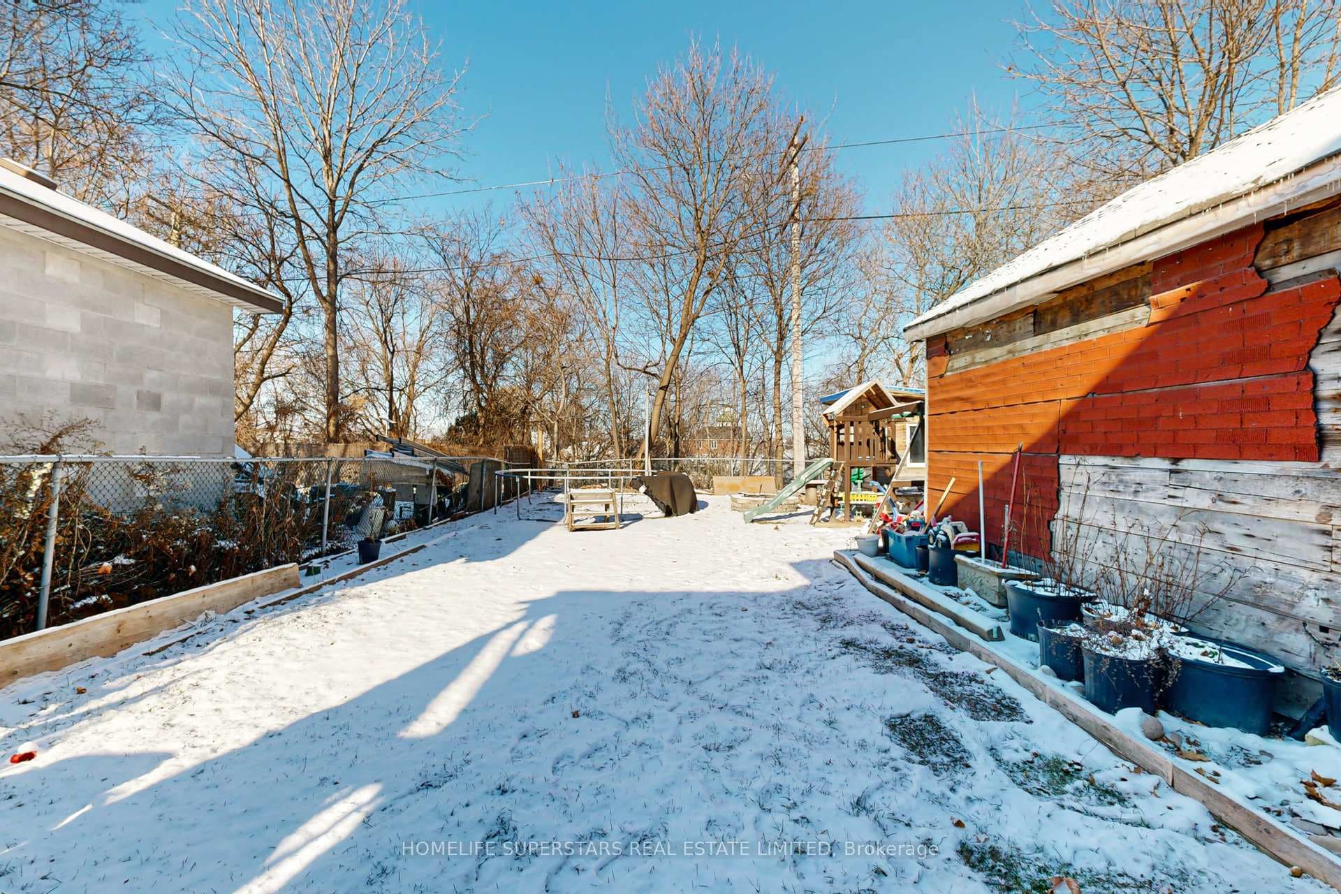 256 Annis Street photo 35