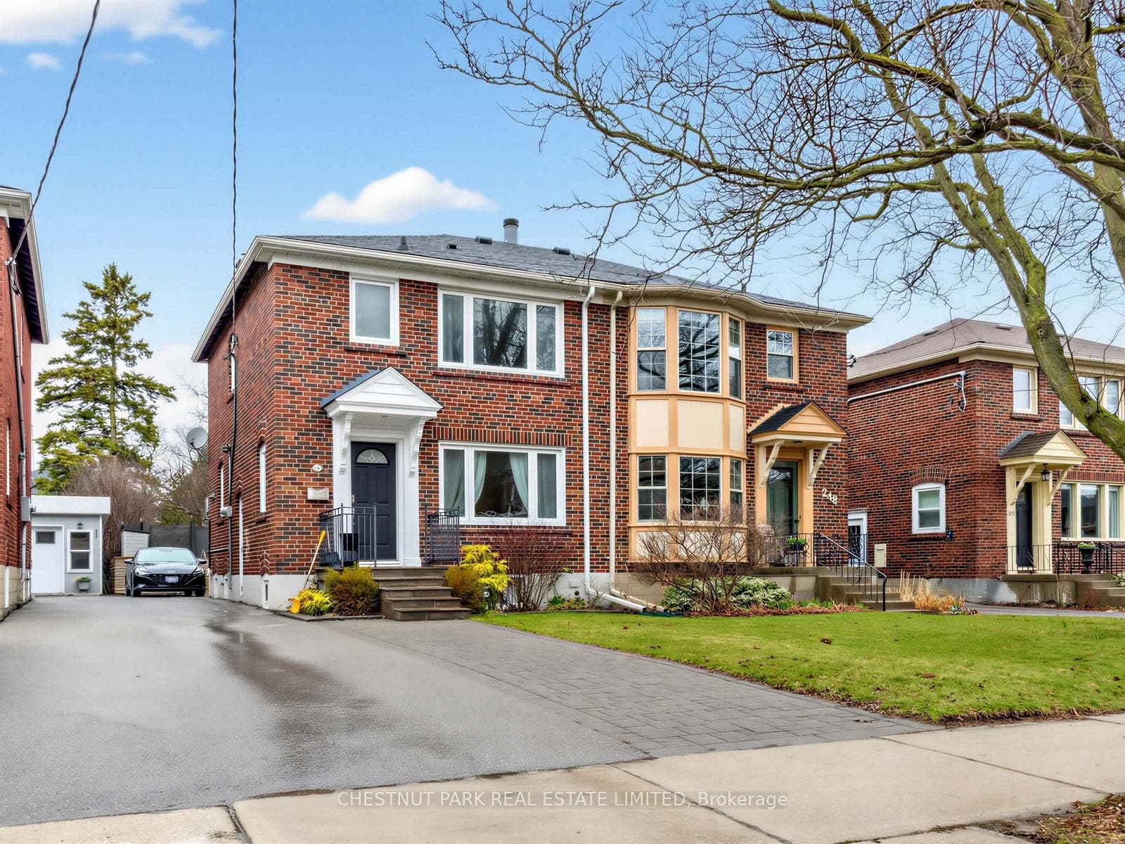246 Donlea Drive photo 2