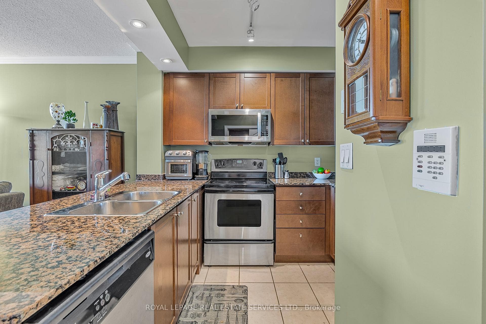 100 Promenade Circle Unit 1110 photo 5