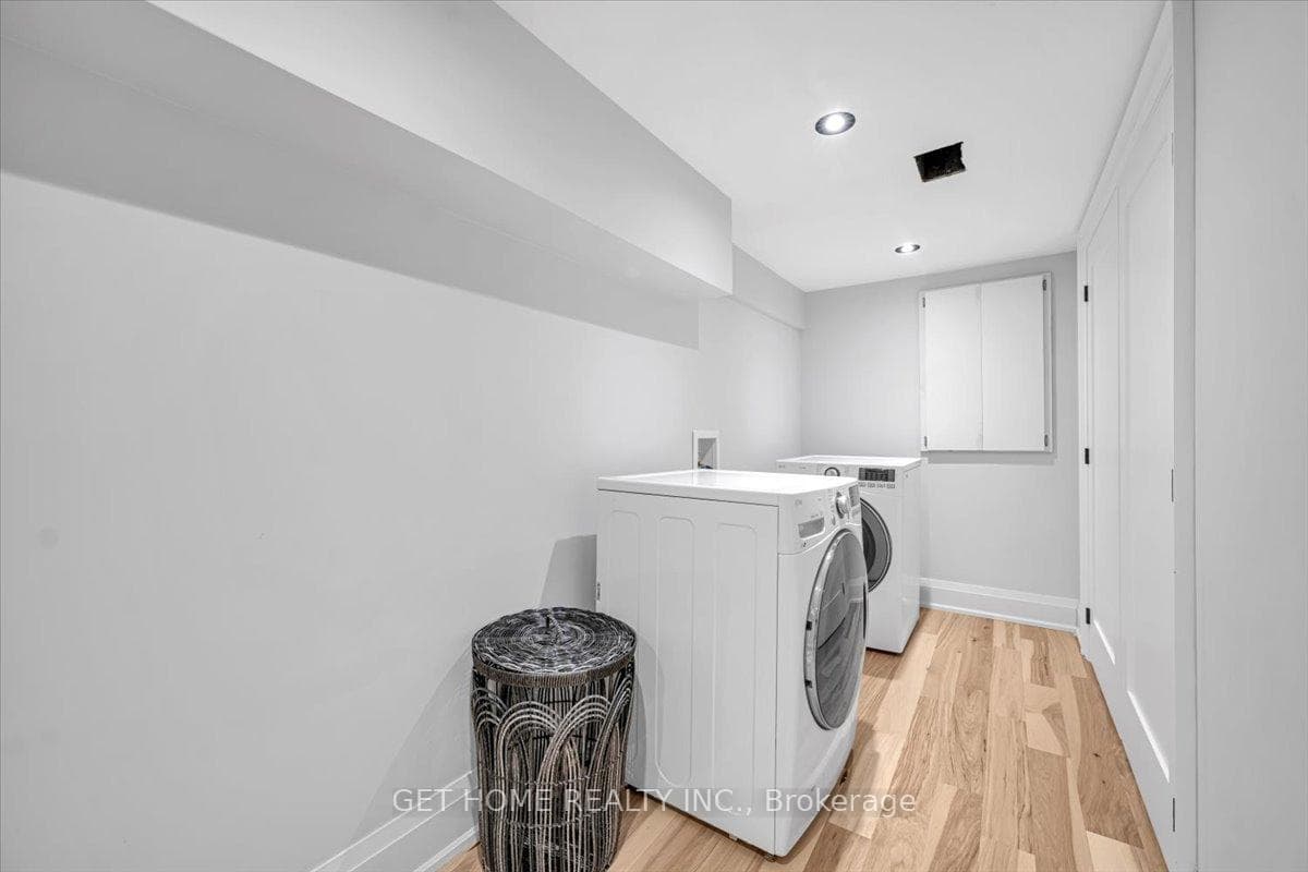 1362 Hixon Street photo 32
