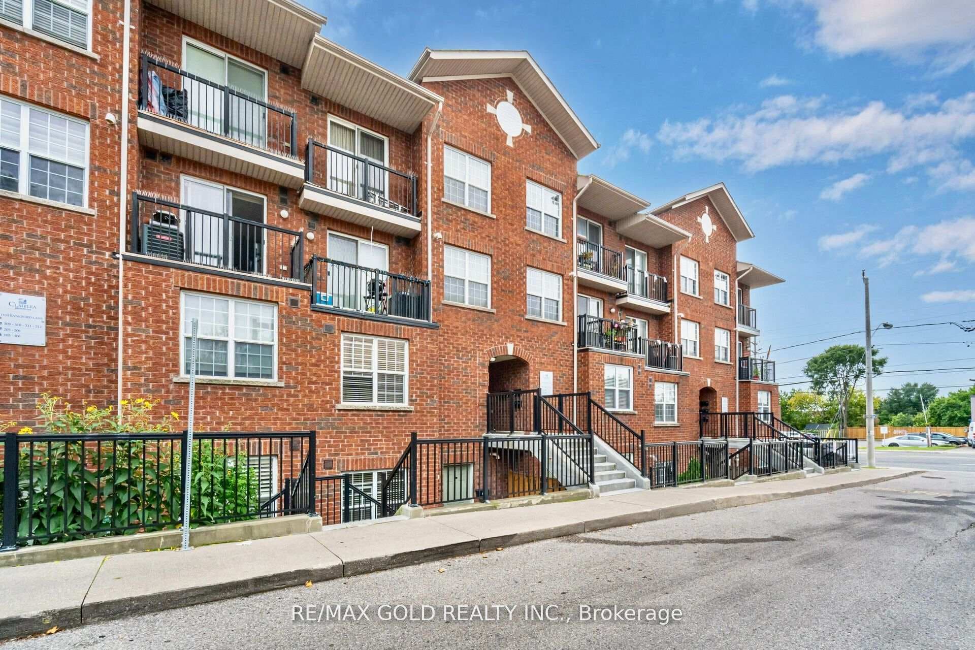 15 Strangford Lane Unit 104 photo 33