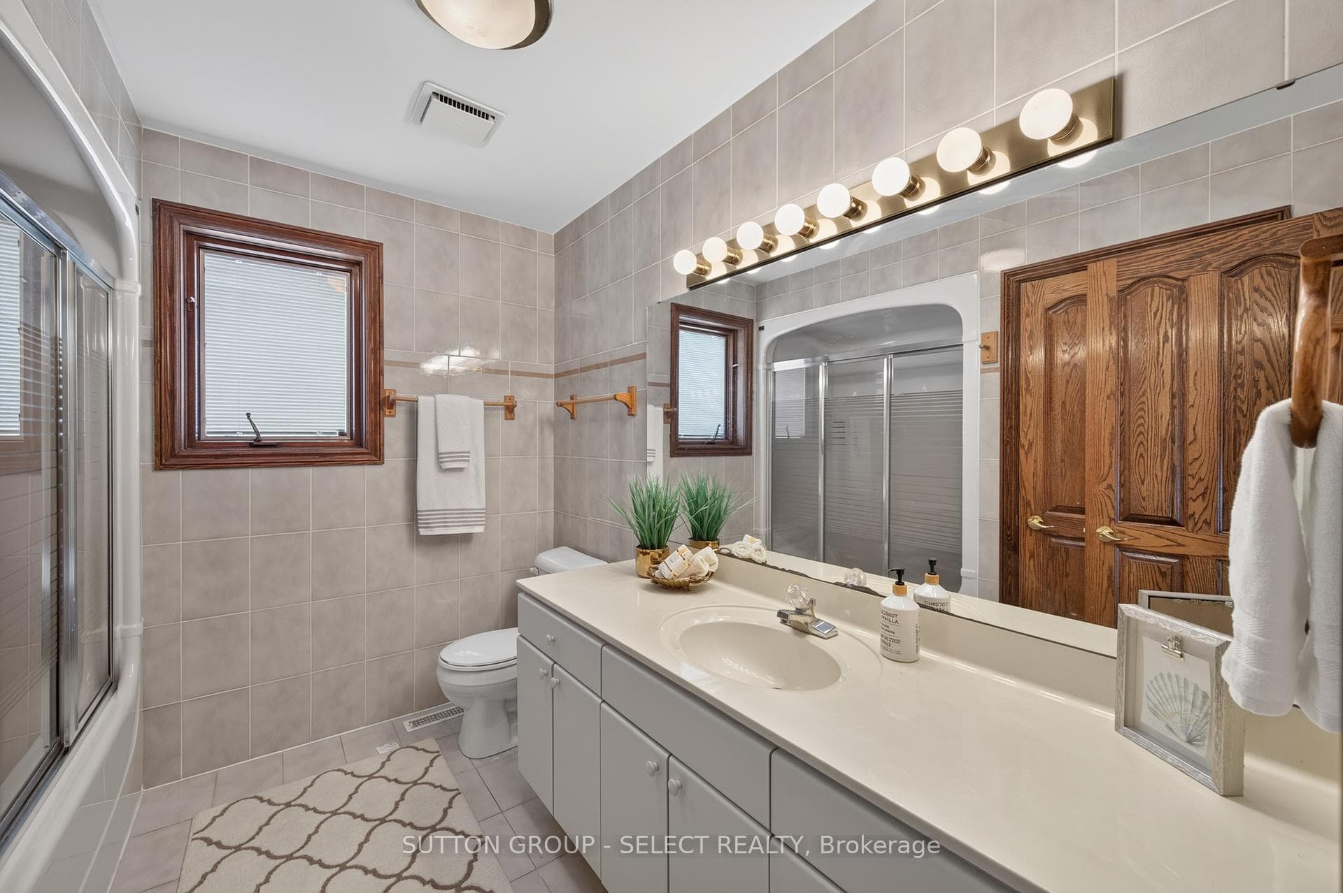 719 Franklinway Crescent photo 31