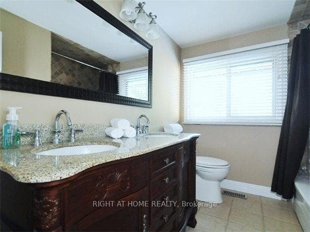 1904 Spruce Hill Road photo 11