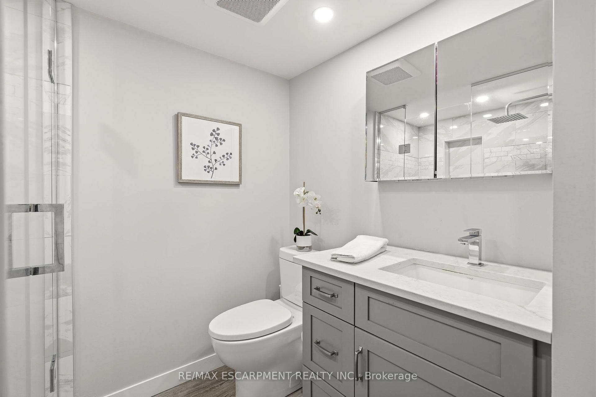 2121 Lakeshore Road Unit 507 photo 34