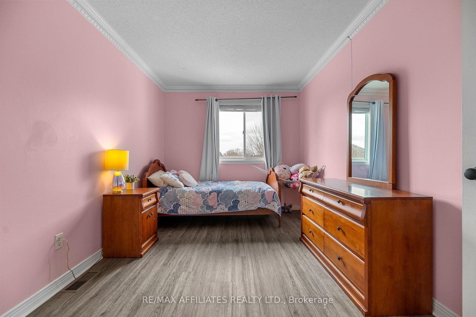 1494 Corsham Avenue photo 14
