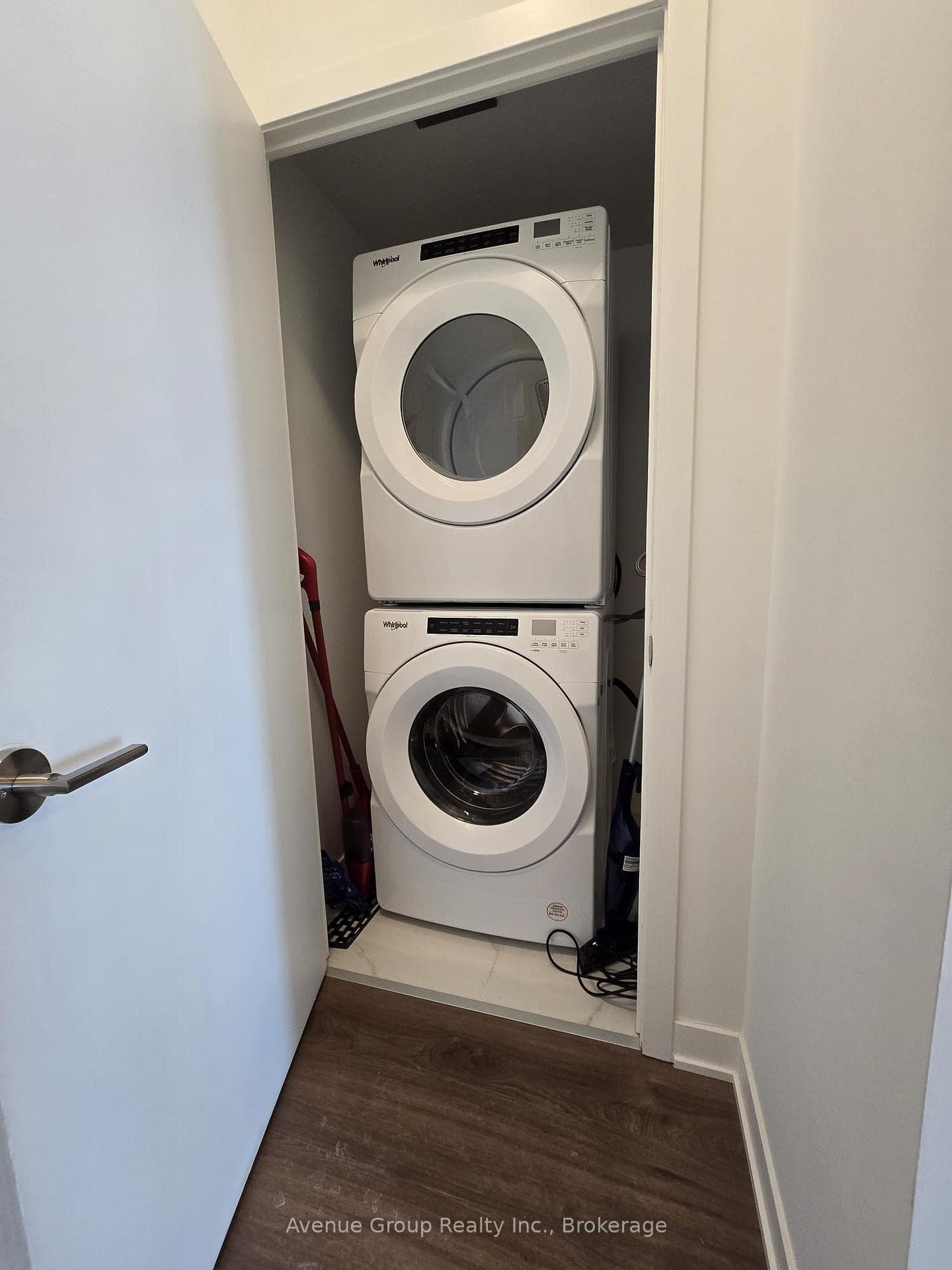 405 Dundas Street Unit 226 photo 21