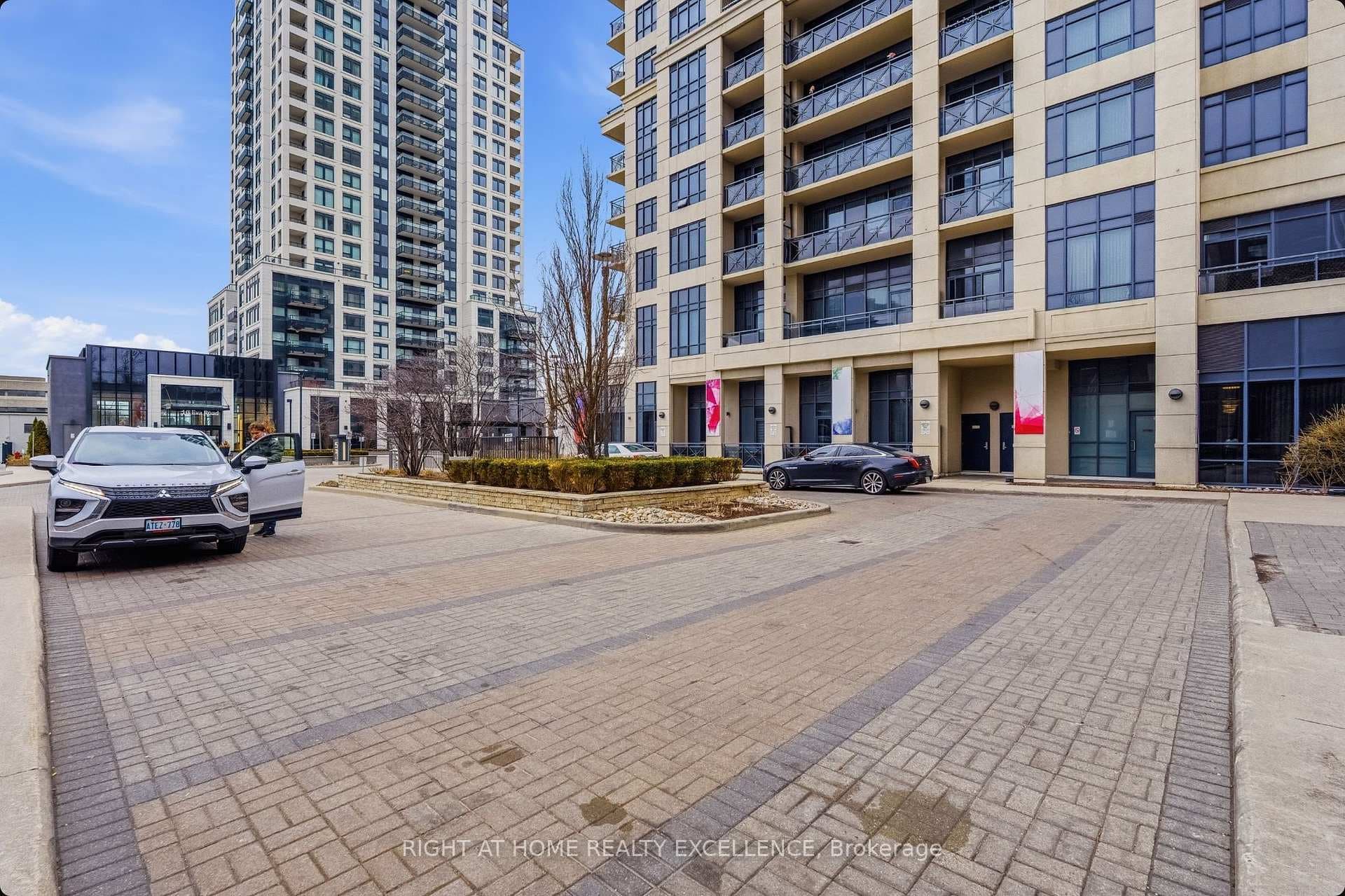 2 Eva Road Unit 1624 photo 3