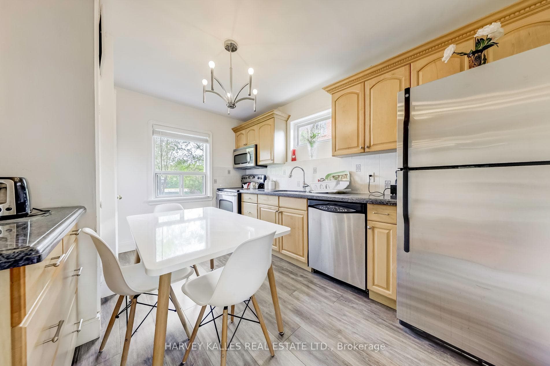 103 Centre Avenue photo 12
