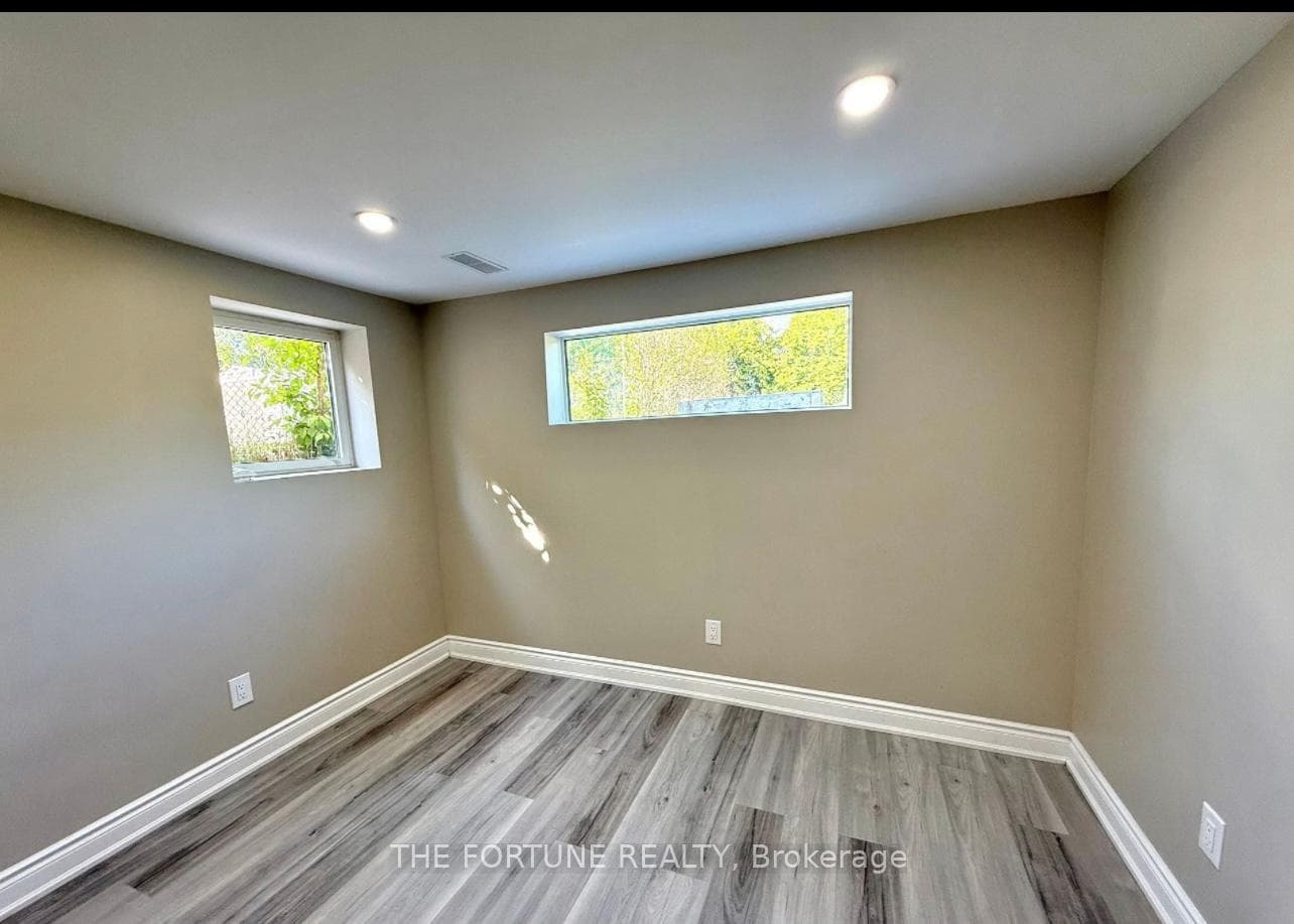 7461 Netherwood Road photo 33
