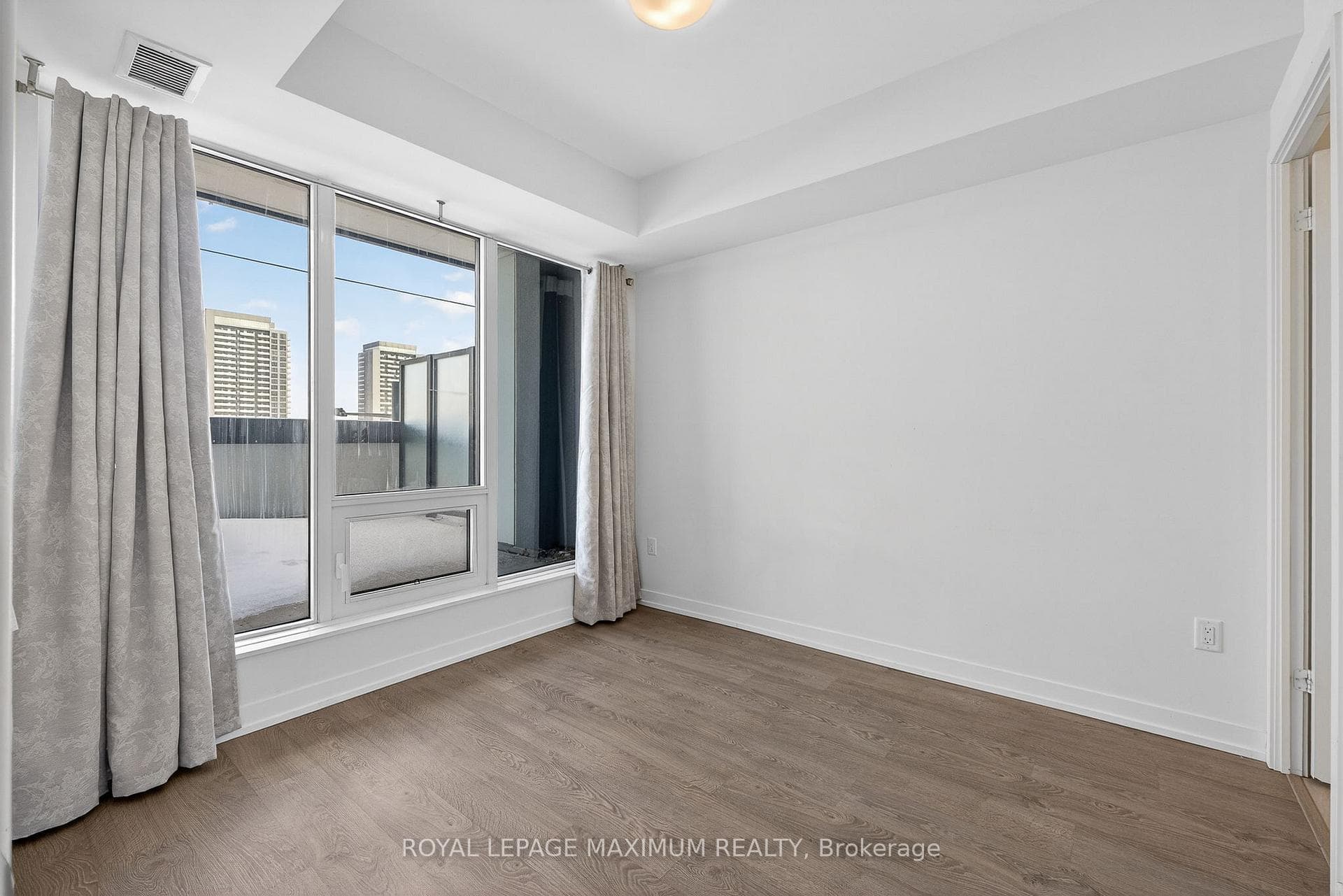 8868 Yonge Street Unit 212E photo 14