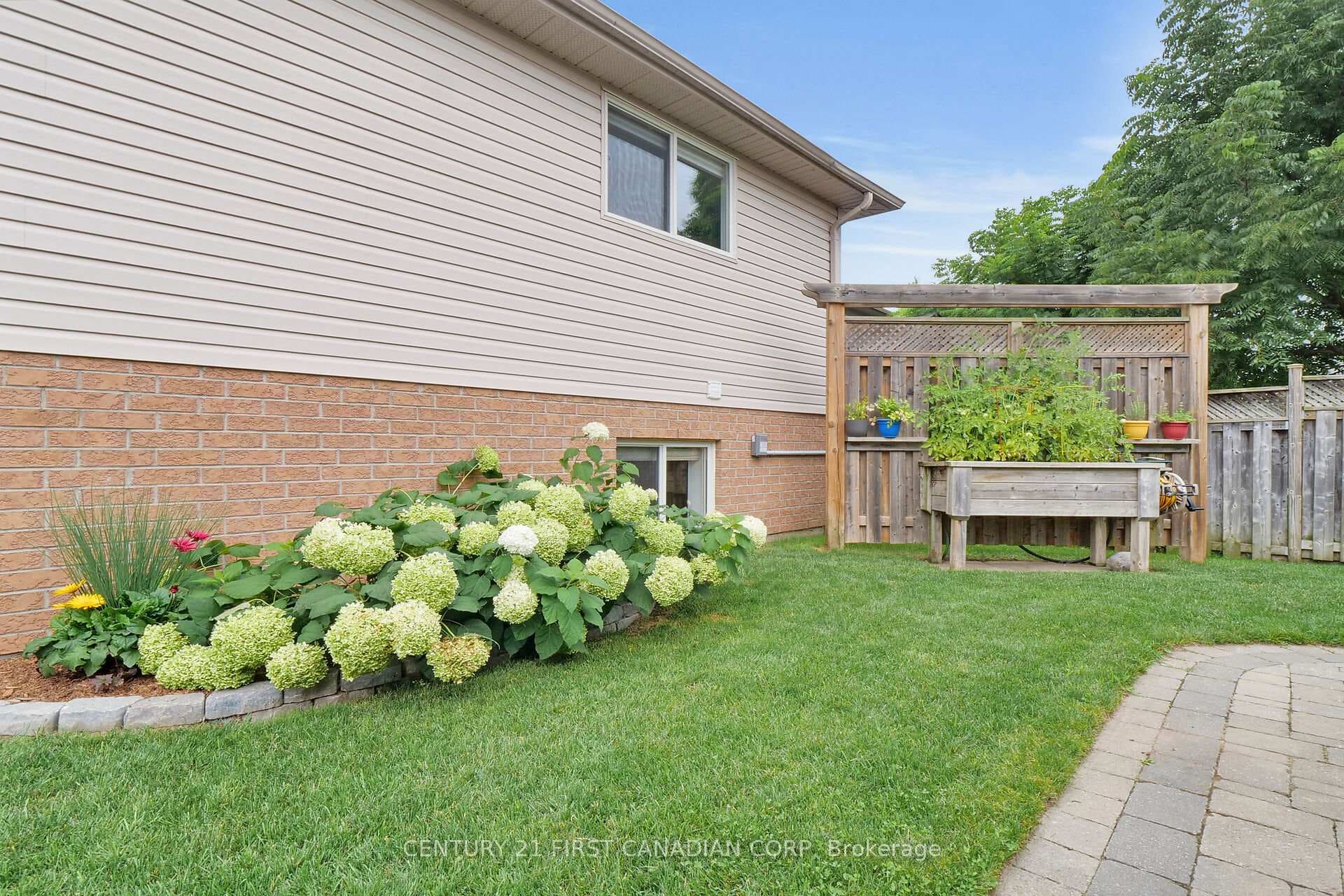 1037 Fogerty Street photo 36