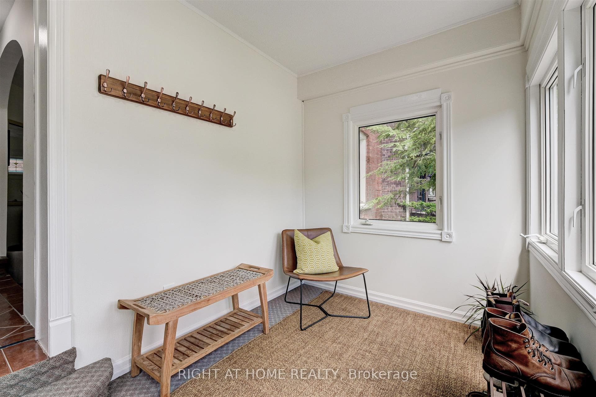 304 Milverton Boulevard photo 5
