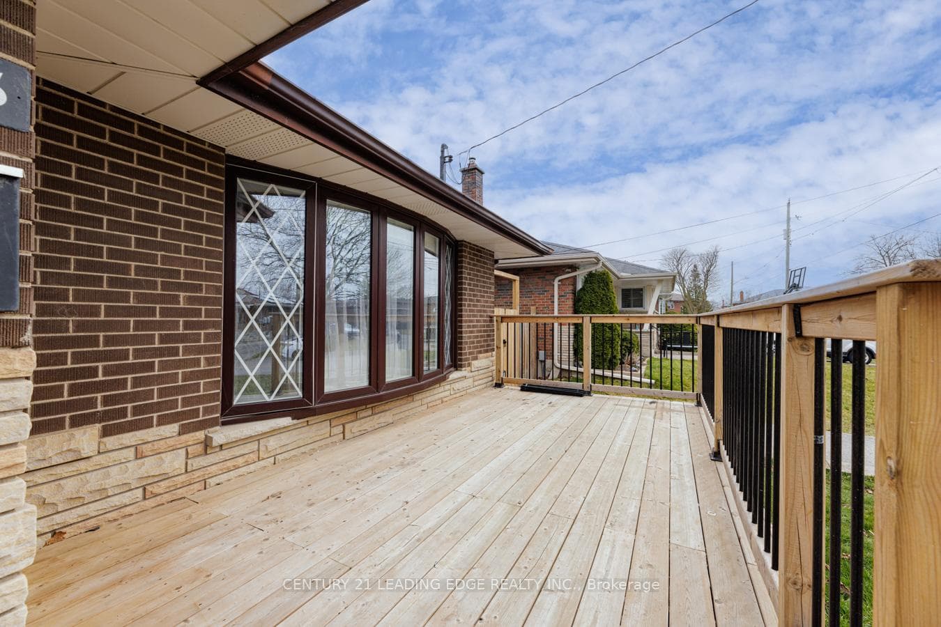 265 Surrey Drive photo 37