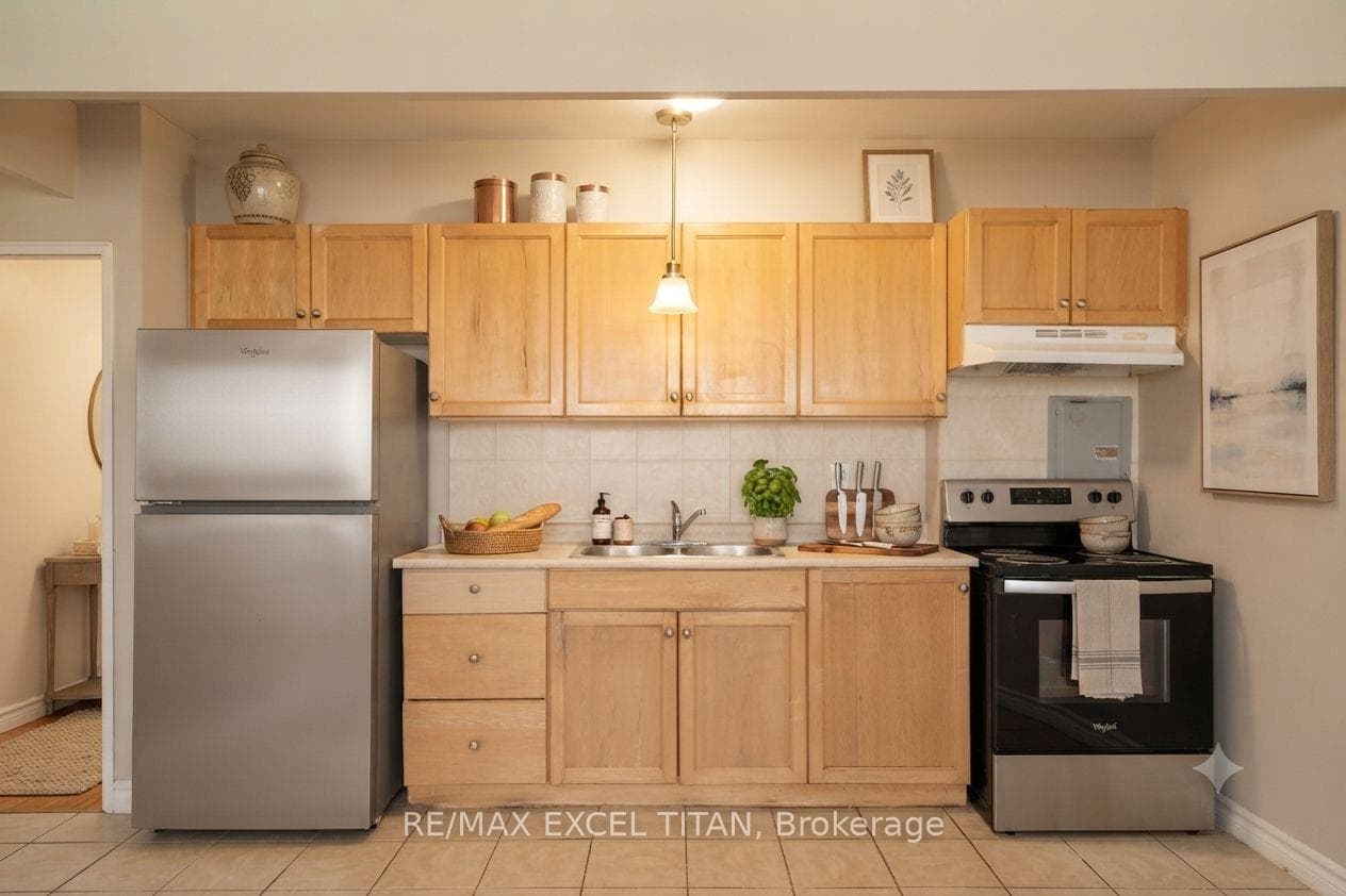 468 Ottawa Street Unit 419B photo 3