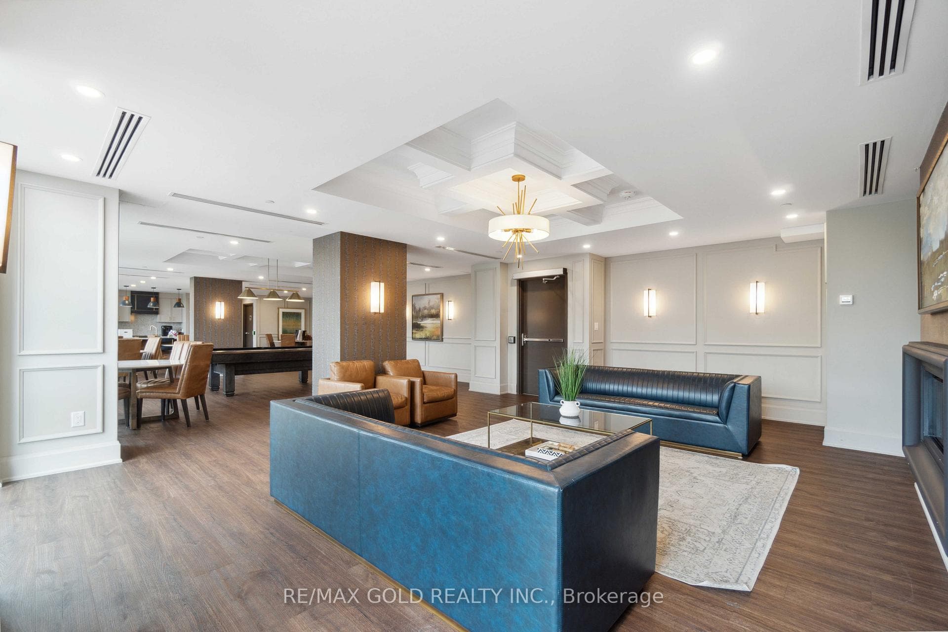 460 Dundas Street Unit 121 photo 25