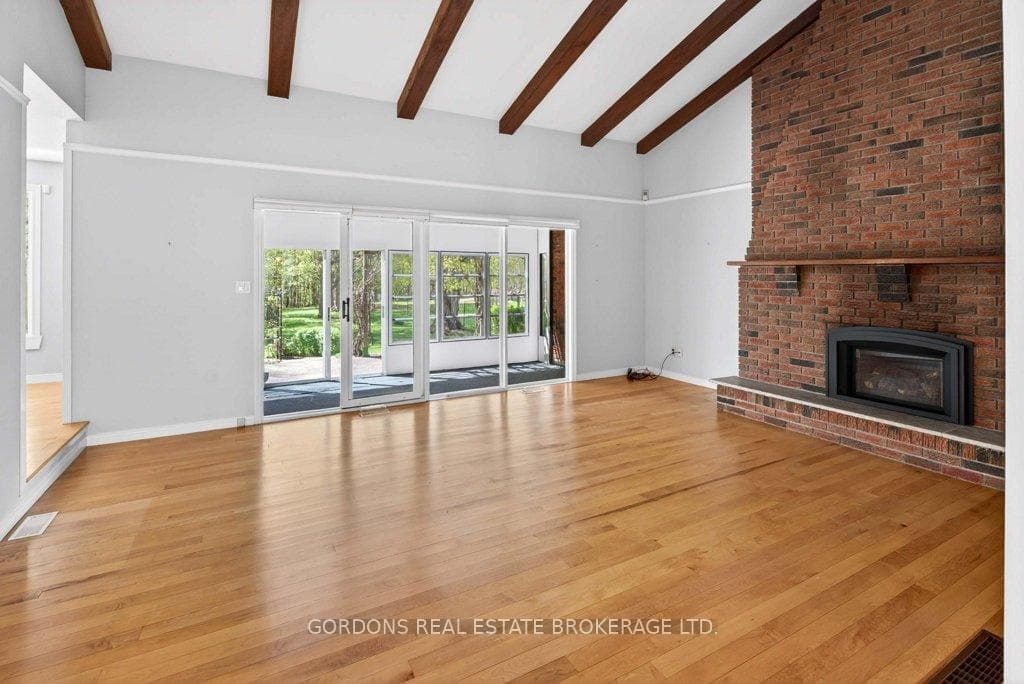 1380 Sunnyside Road photo 17