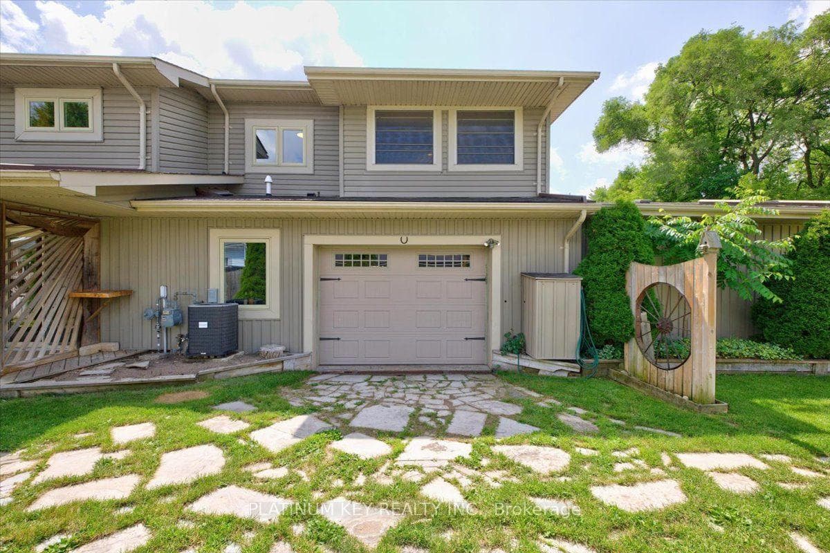 282 Beattie Street photo 35