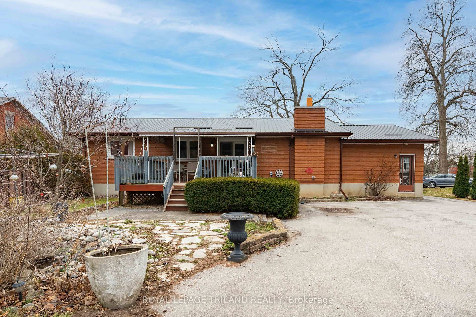 308 John Street photo 36