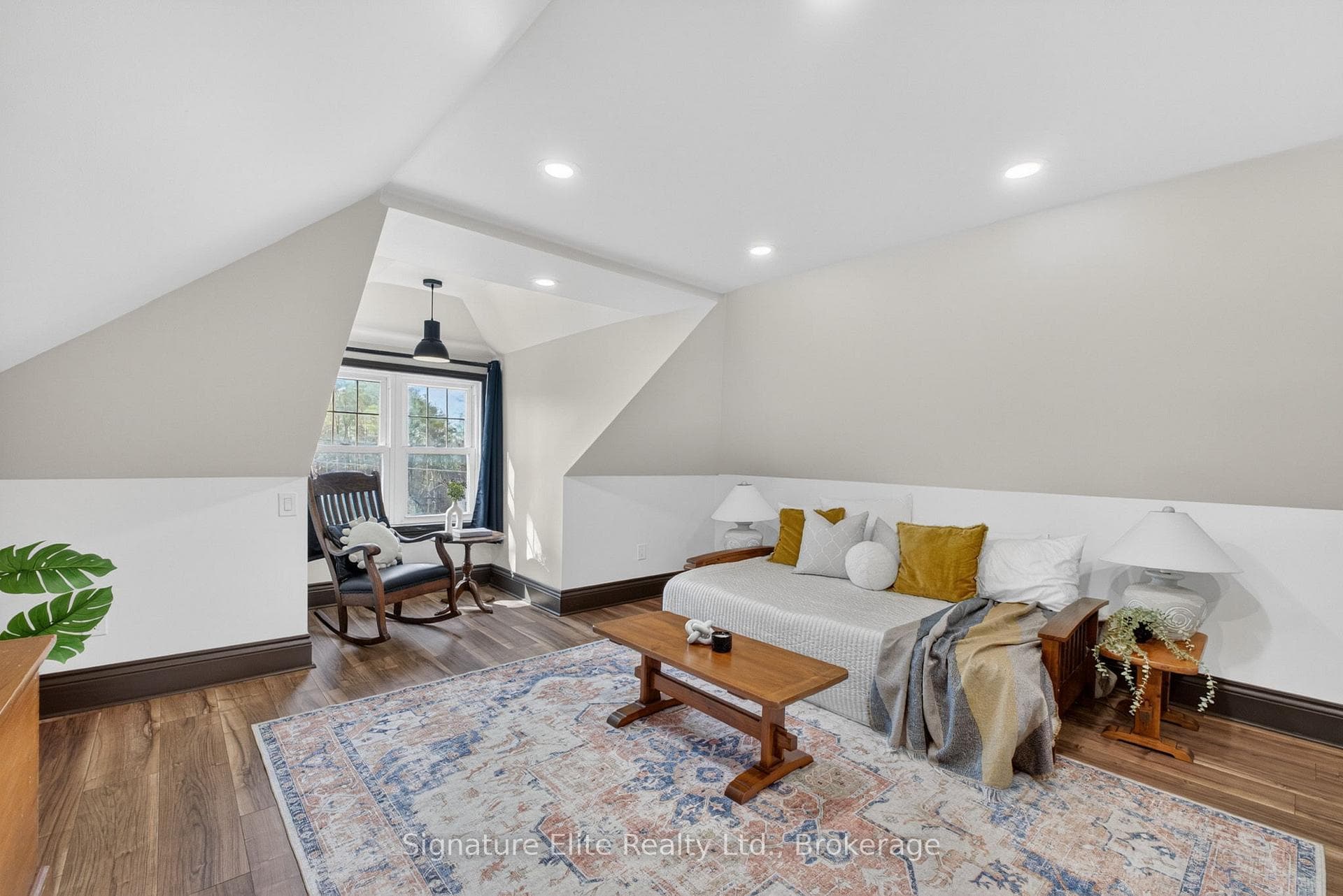 60 Winchester Road photo 33