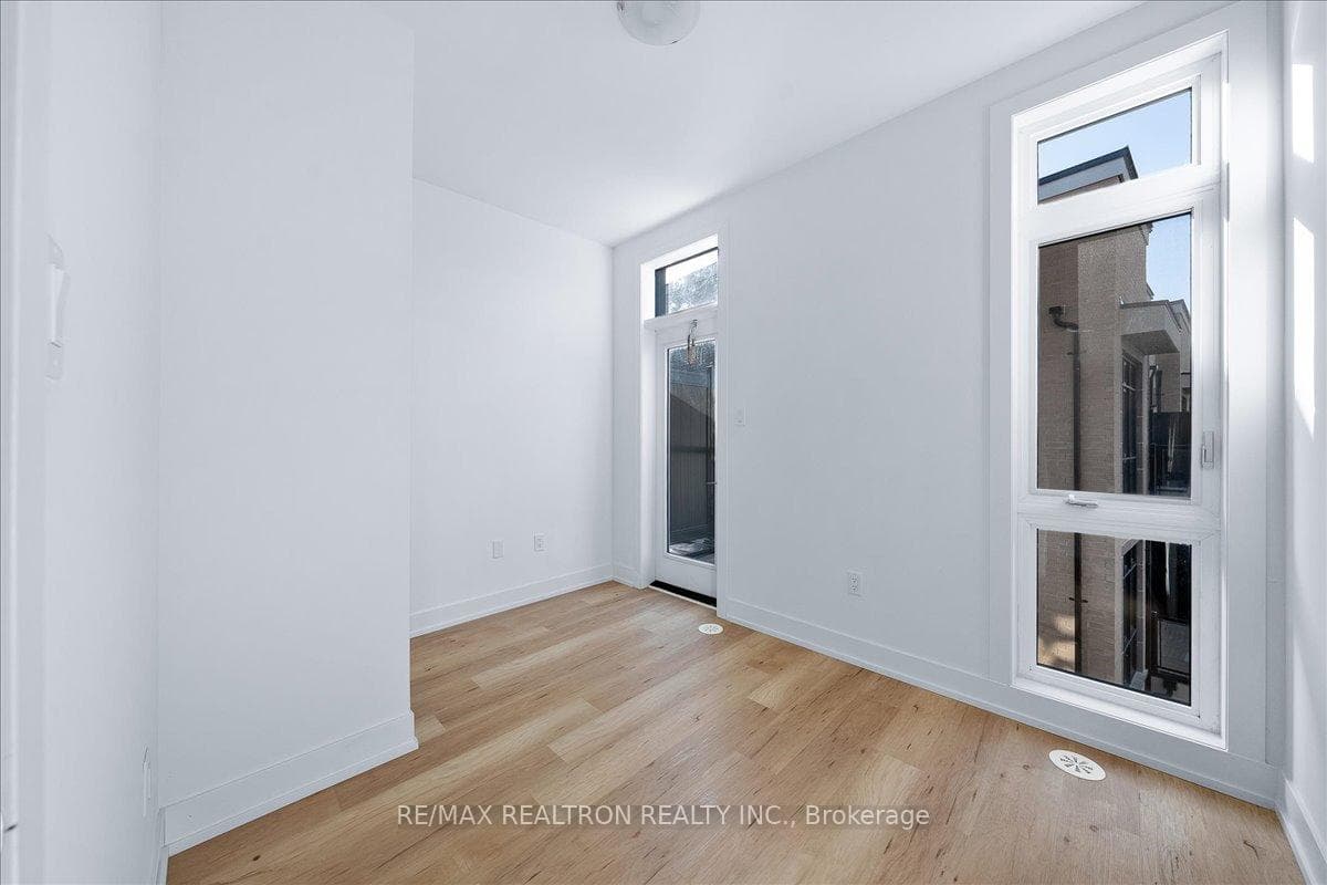 6 Sayers Lane Unit 17 photo 31
