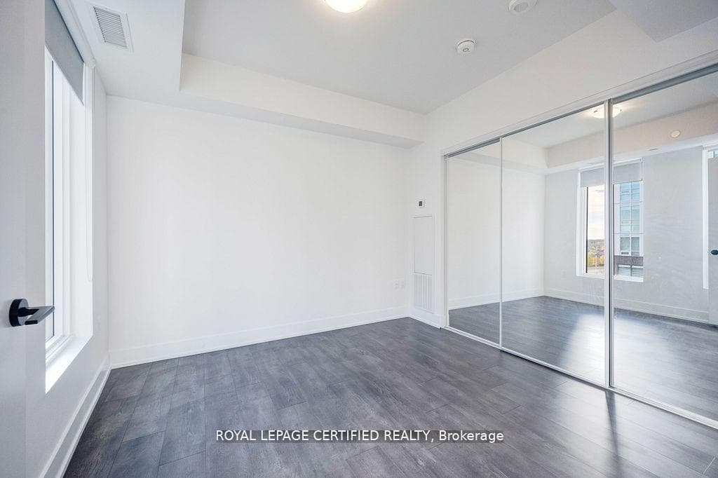 2450 Old Bronte Road Unit 432 photo 25