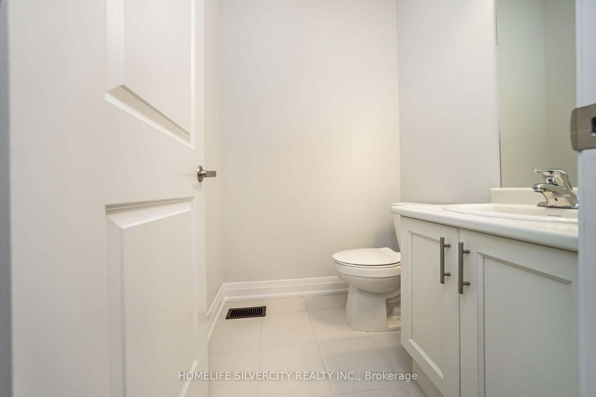 149 Harwood Avenue photo 37