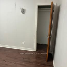 984 Dundas Street Unit 1 photo 3