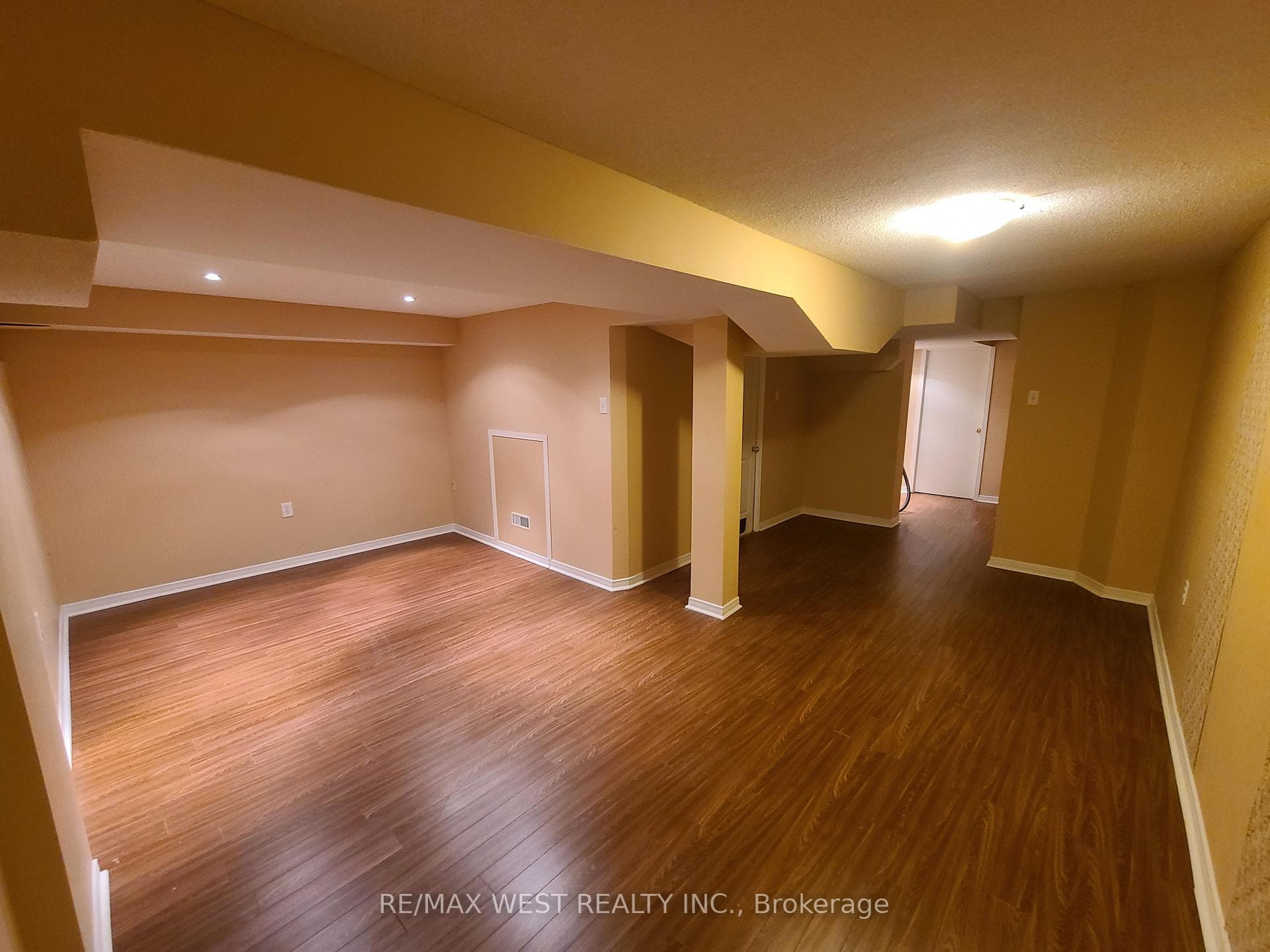 228 Coleridge Drive photo 24