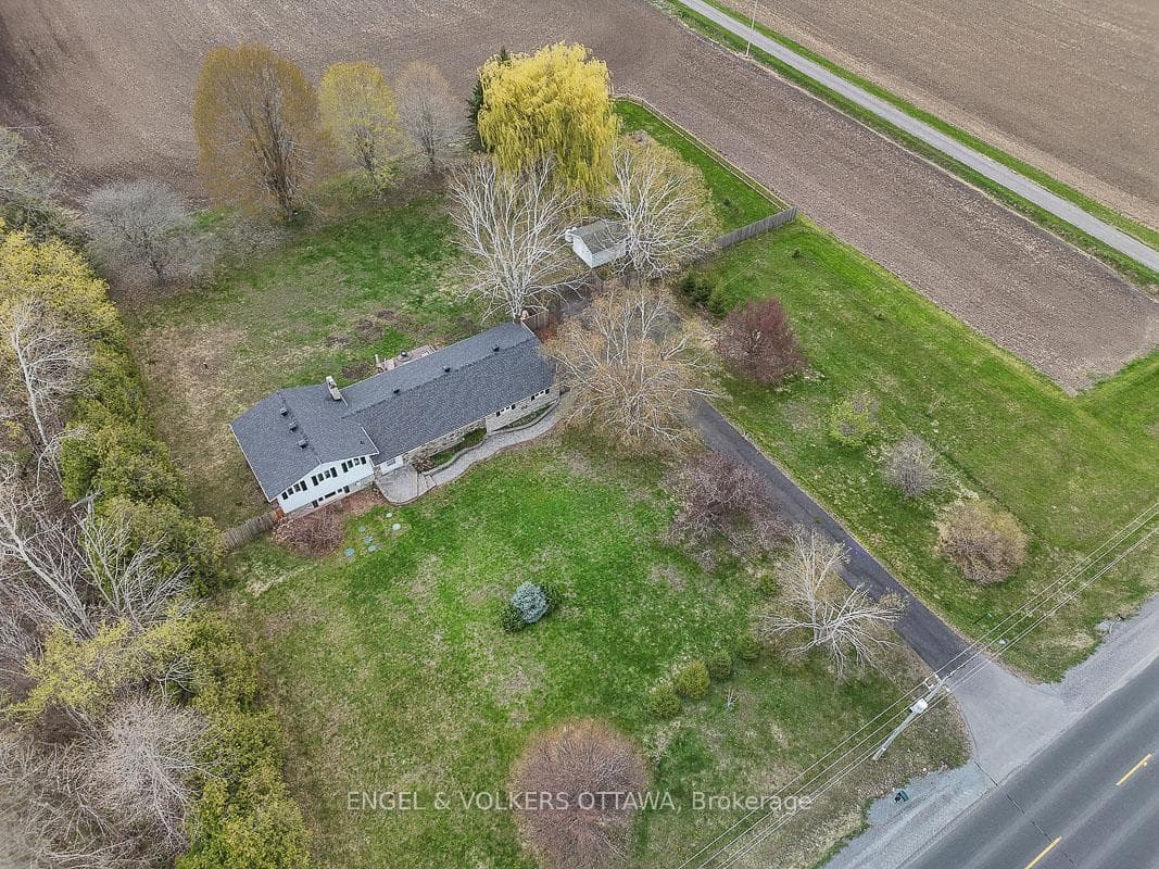 2963 Roger Stevens Drive photo 40