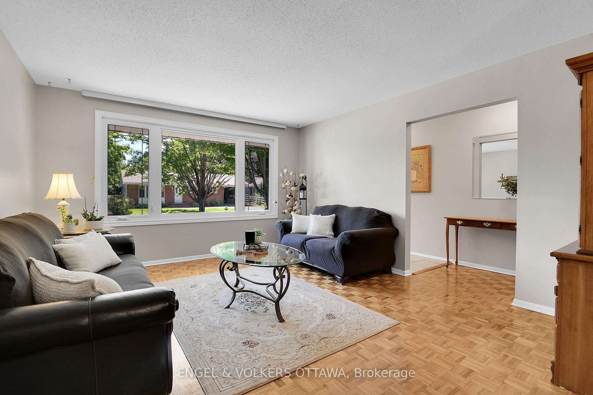2123 Blue Jay Crescent photo 7