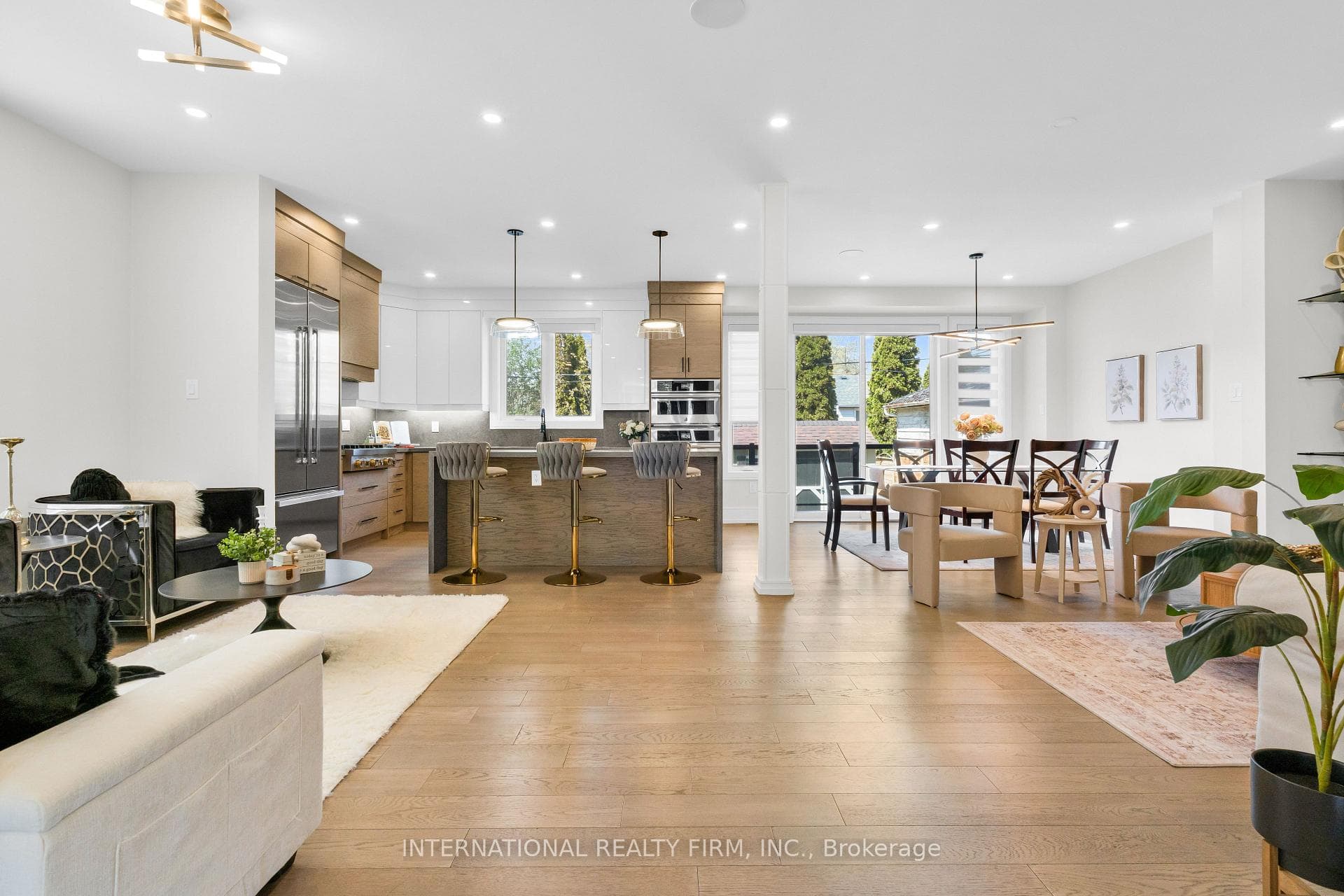 46 Sunnypoint Crescent photo 6