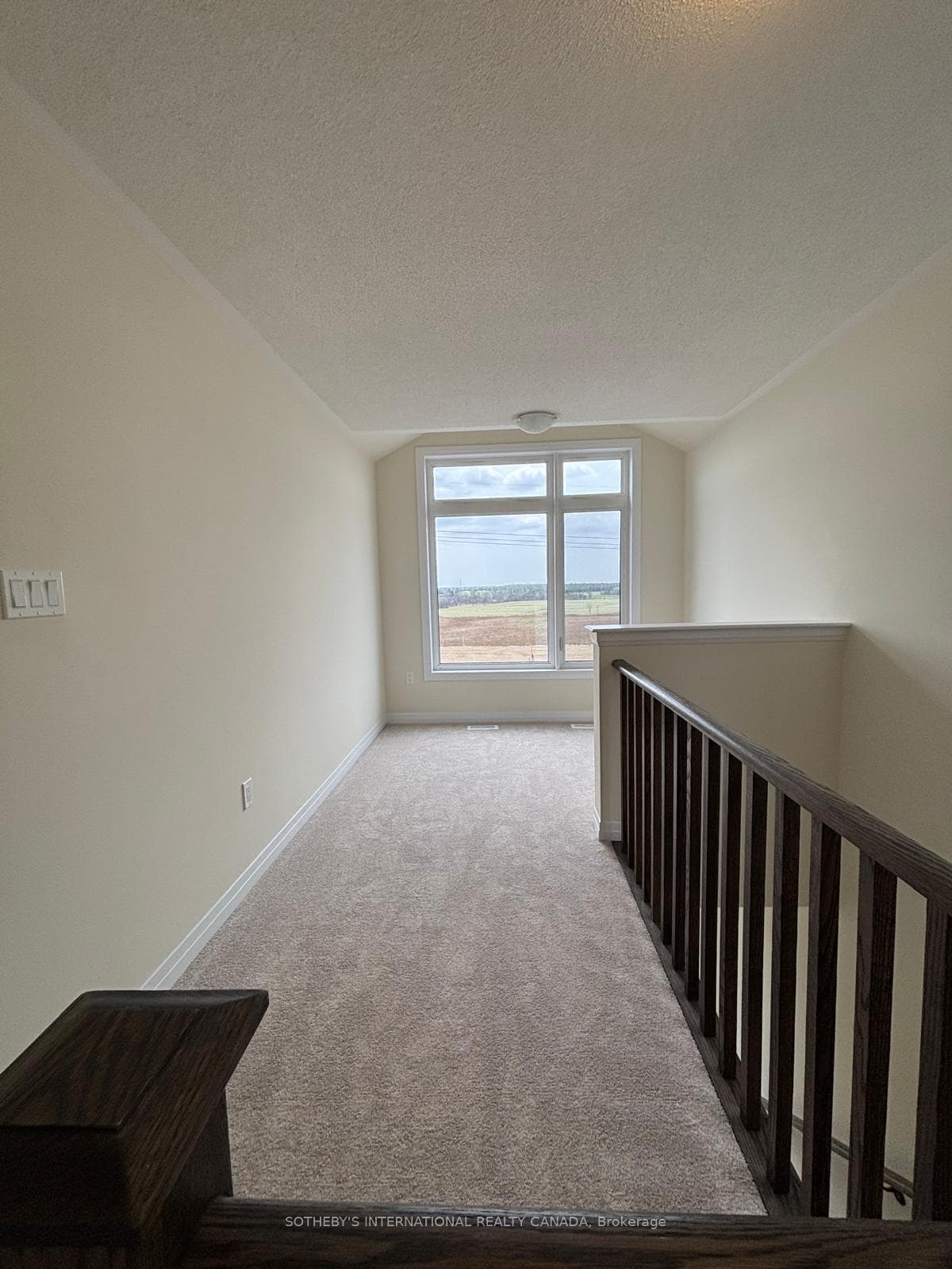 63 Teskey Crescent photo 14