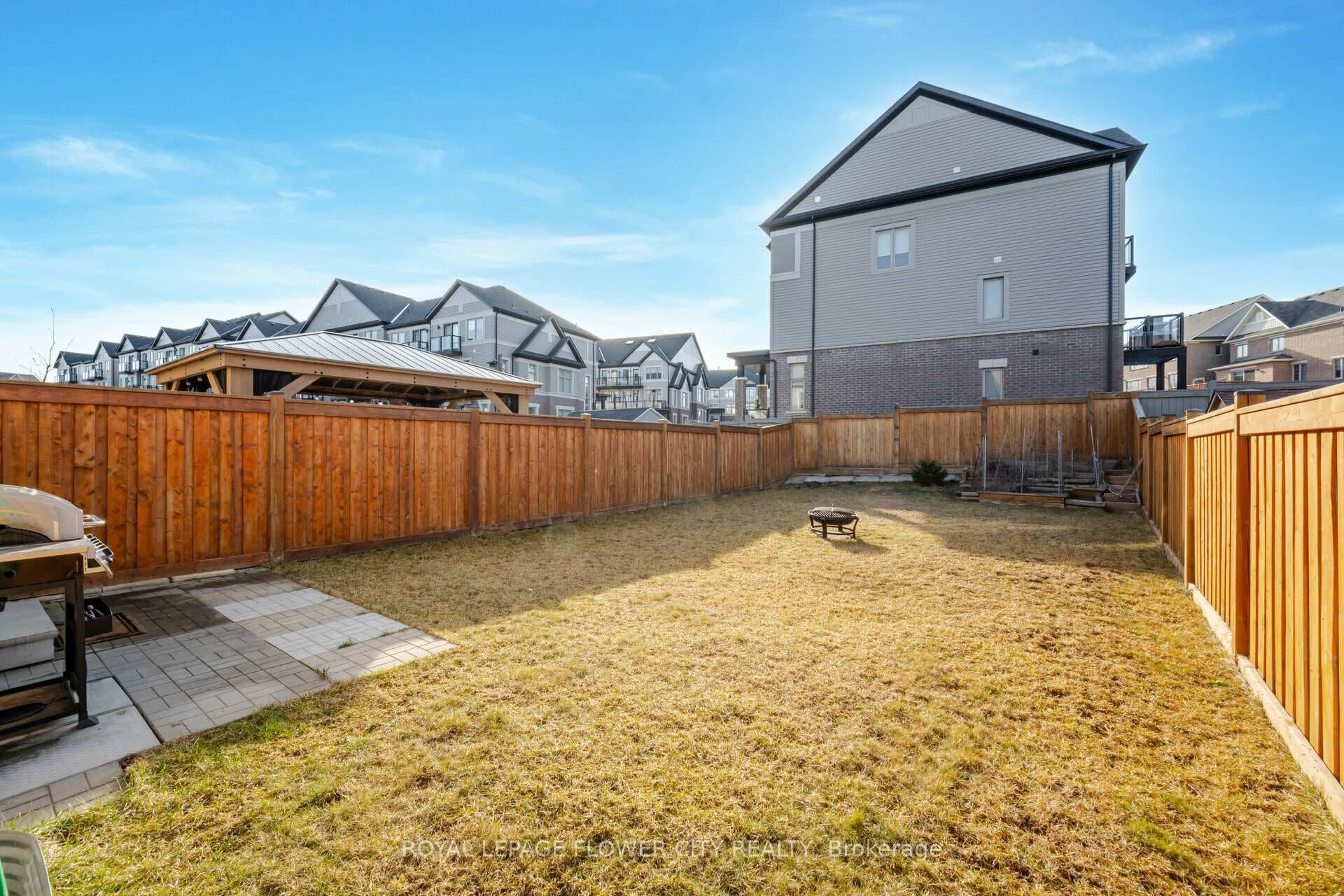 52 Donnan Drive photo 37