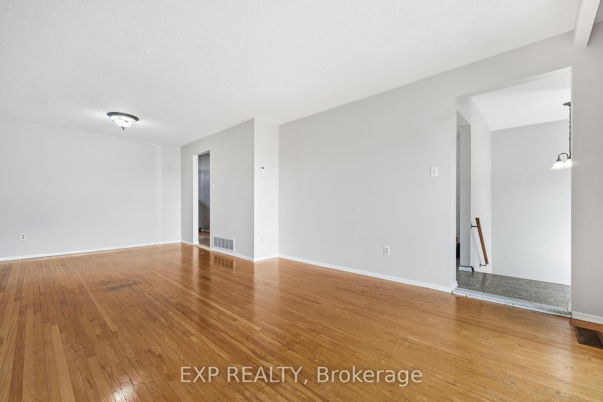 431 Archdekin Drive photo 5