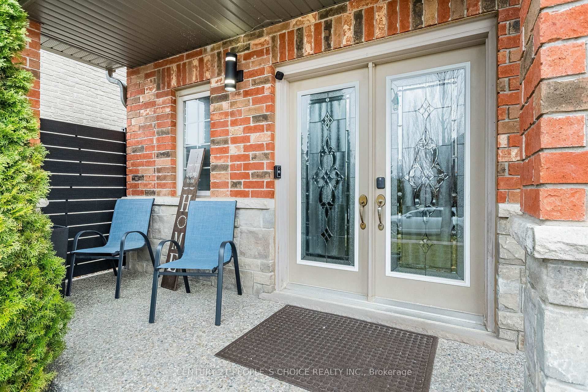 147 Garinger Crescent photo 7
