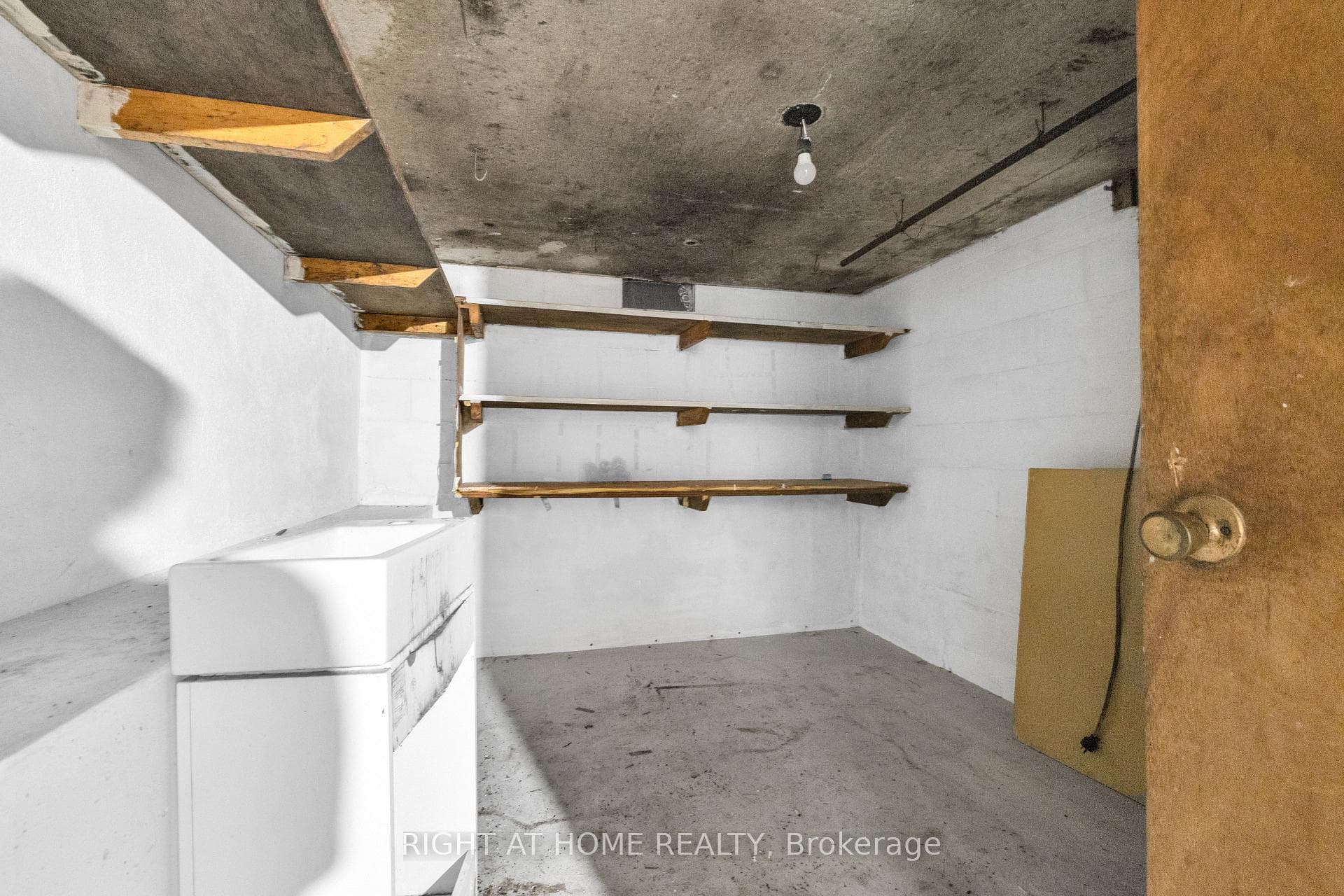 321 Rankin Avenue photo 17
