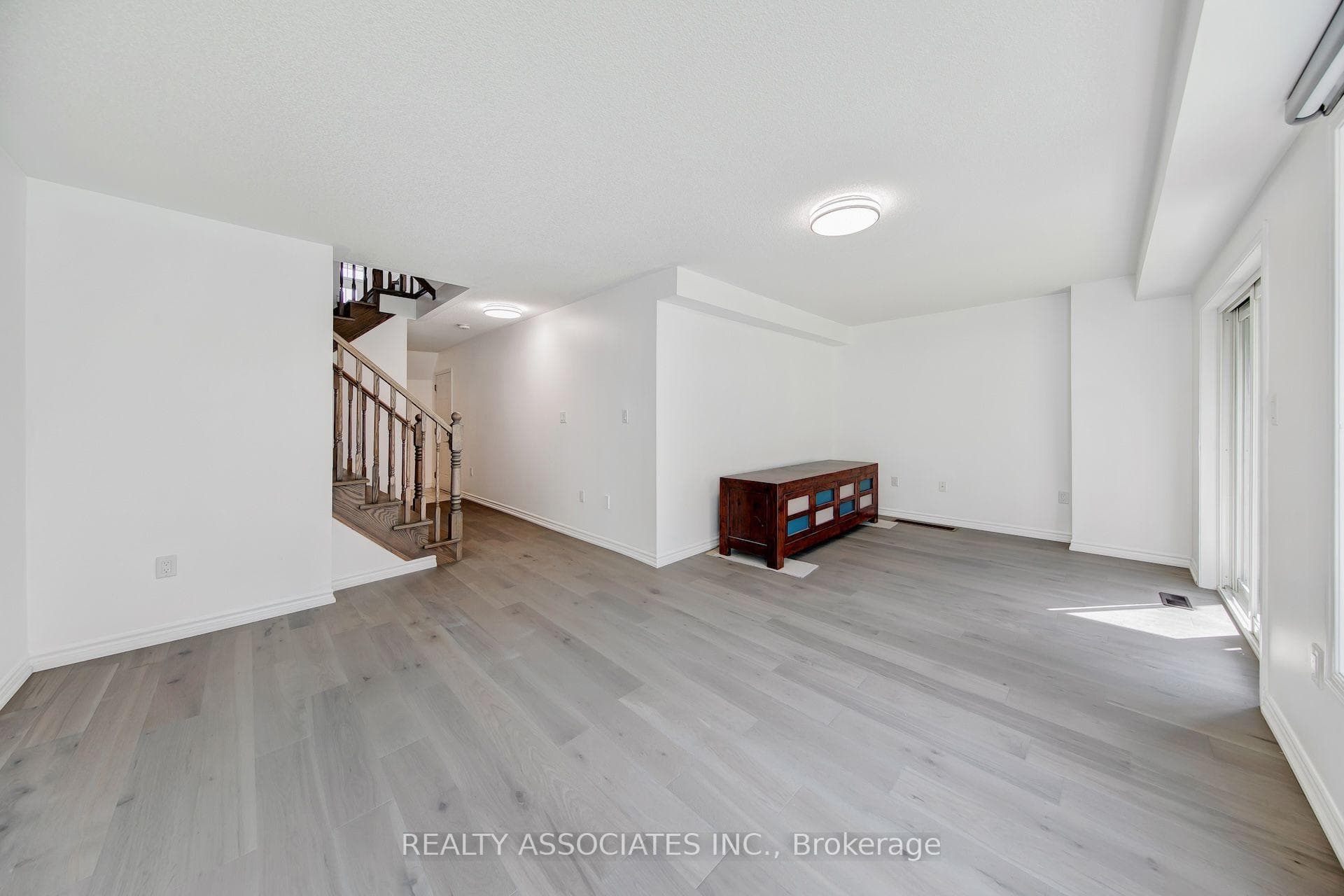 17 Vaudeville Drive photo 10
