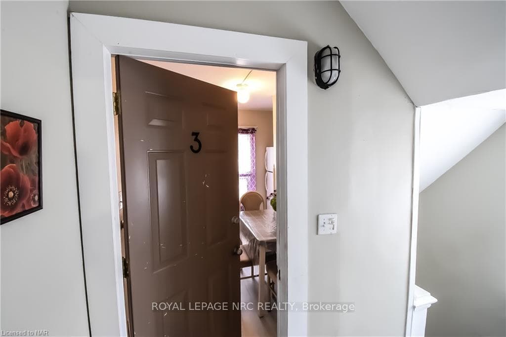 200 RUSSELL Avenue Unit 3 photo 7