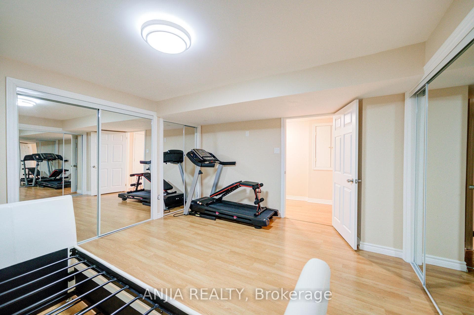 558 Hoover Park Drive photo 41