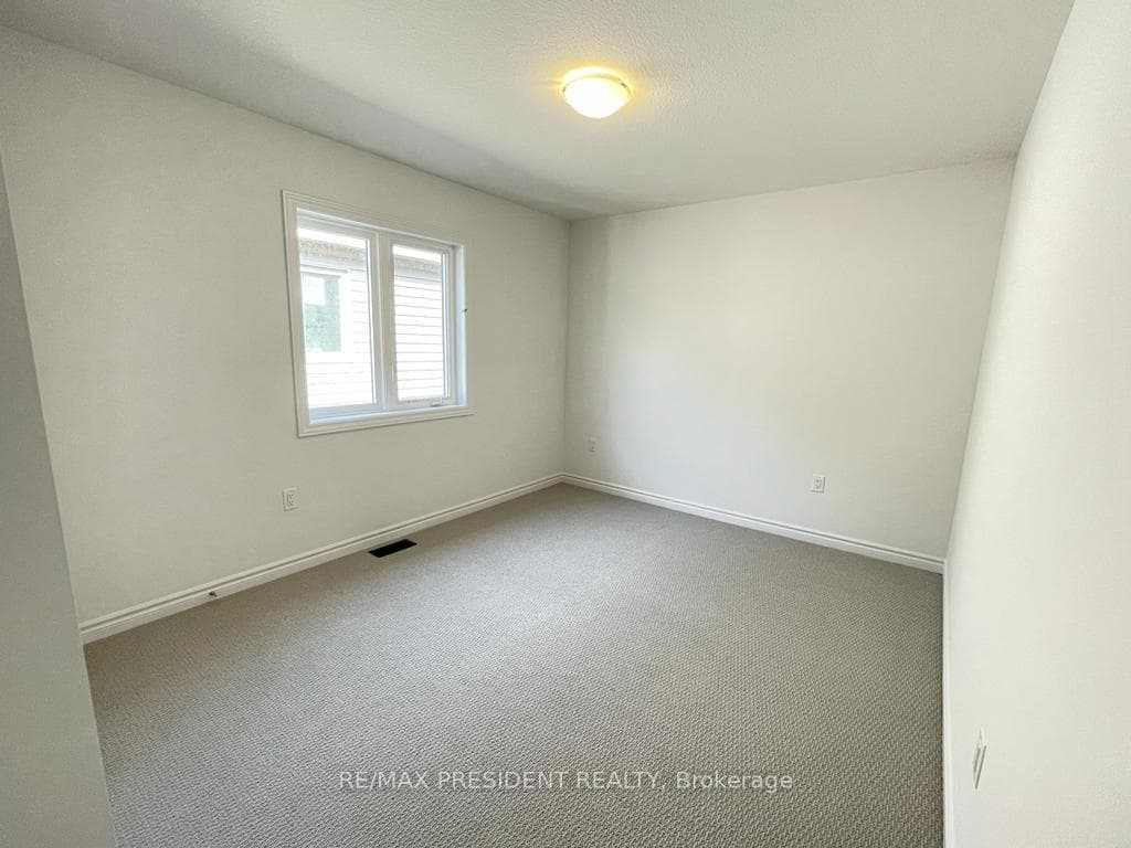 35 Whitton Drive photo 19